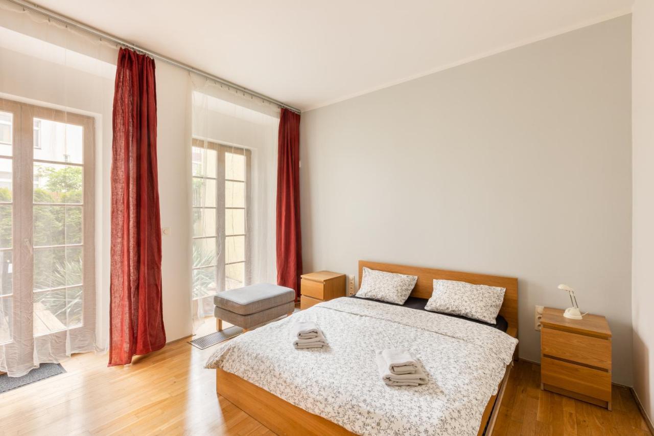 City Centre Garden Apartment With Parking Praga Esterno foto
